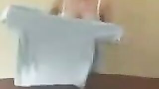 A chick with big milking teaches the master class