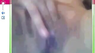 A pretty girl showed her large pussy in the chat online