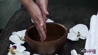 Massage with a friend that turns into an erotic one