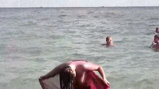 A moment of naked bathing in the sea eporn