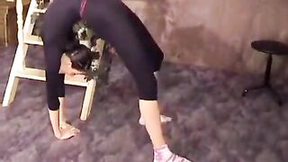 The guy stretched the flexible gymnast with beautiful big tits