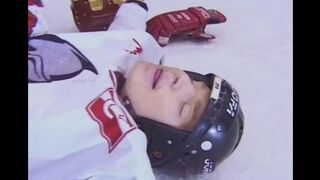 Hockey fan got fucked by her favorite player in ass