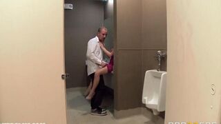 A hot meet in the restaurant toilet with a waiter and a blowjob