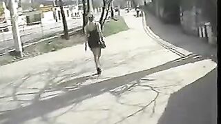 Older guy fucked with a girl and her friend in threesomes