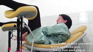 Girl was fucked at the gynecologist's office by a fisting