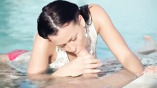 A hot Russian girl has sex right in the swimming pool