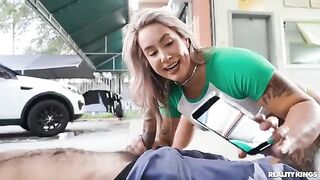 The car owner has sex with a mechanic after squitting on him