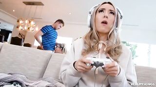 Hot nerd in glasses gets her pussy railed by a big dick