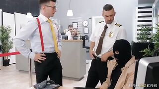 Lucky banker fucked a stupid robber who doesn't know how to fuck