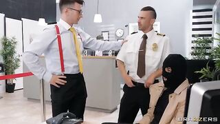 Lucky banker fucked a stupid robber who doesn't know how to fuck