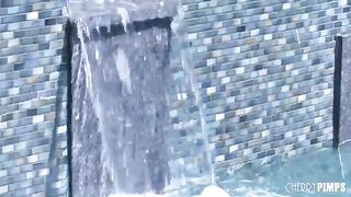 The girl seduces her new pool boy and fucks with him