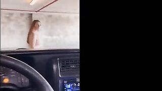 Babe is fucking in the public garage, cumming hard