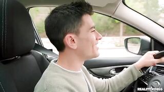 I called a car, it turned out to be a fake taxi with a captivating driver