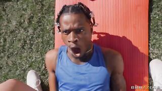 A man fucked a girl in doggystyle on the street