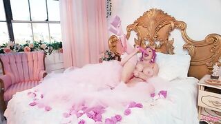A girl is fucking with her boyfriend’s toys