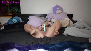 The hot girl plays a foot fetish game and masturbates to a strong orgasm