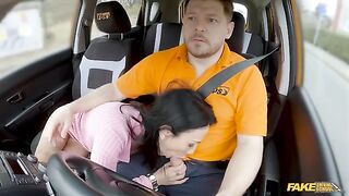 A girl seduced a man by her beauty in the car