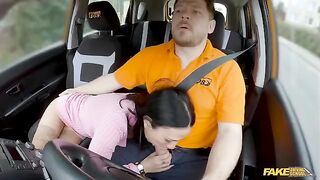 A girl seduced a man by her beauty in the car