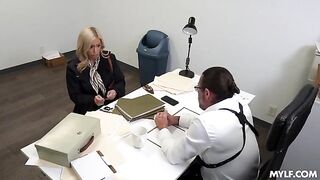 I like having sex with my boss, he doesn’t mind my being married
