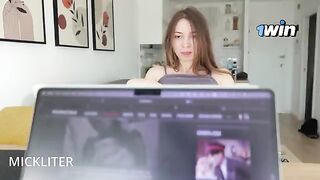 A girl got distracted from work and started to shake her ass