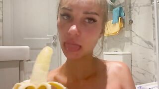 Monika Fox stuffed a banana in her ass and played with it, showcasing her daring side