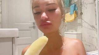Monika Fox stuffed a banana in her ass and played with it, showcasing her daring side