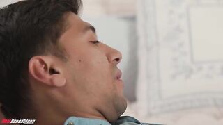 A man with one cock brought happiness to the brunette