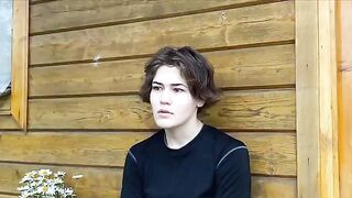 Which of us is the log? Funny moments from a behind-the-scenes compilation