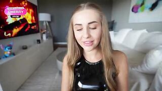 Babe totally soaked her pussy with cum-potential flow