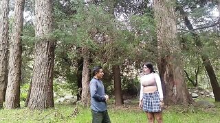 A hot chick would agree to get fucked in the jungle by anyone