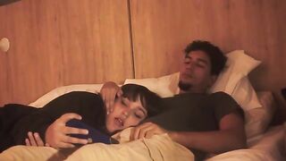 Girl gave a blowjob and got a cumshot on her bed