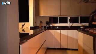 A burglar broke into the house, but the owner turned the tables