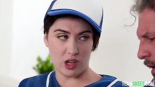 An old man fucked a young beauty in her tight pussy