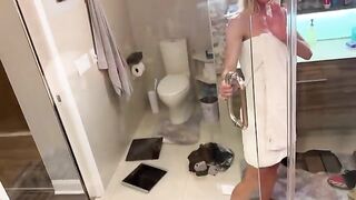 Two girls shared a man’s cock in a steamy sauna session