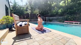 A big-breasted blonde MILF seduces her client by the pool