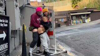A man tried to cum inside the pussy of an Asian babe but failed