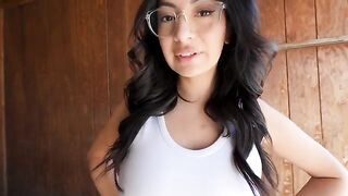 A thick Latina seduces her contractor, getting fucked outdoors in a steamy scene