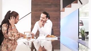 My therapist invited me to her house for a passionate dinner