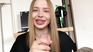 I had sex with my cute friend, Californiababe, when she was naive