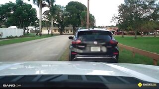 A cute girl got her car repaired and had sex with the mechanic